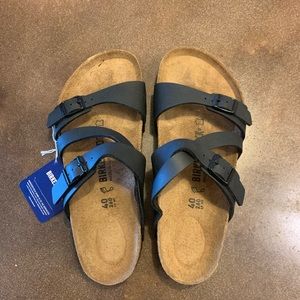 Birkenstock Salina size 40.